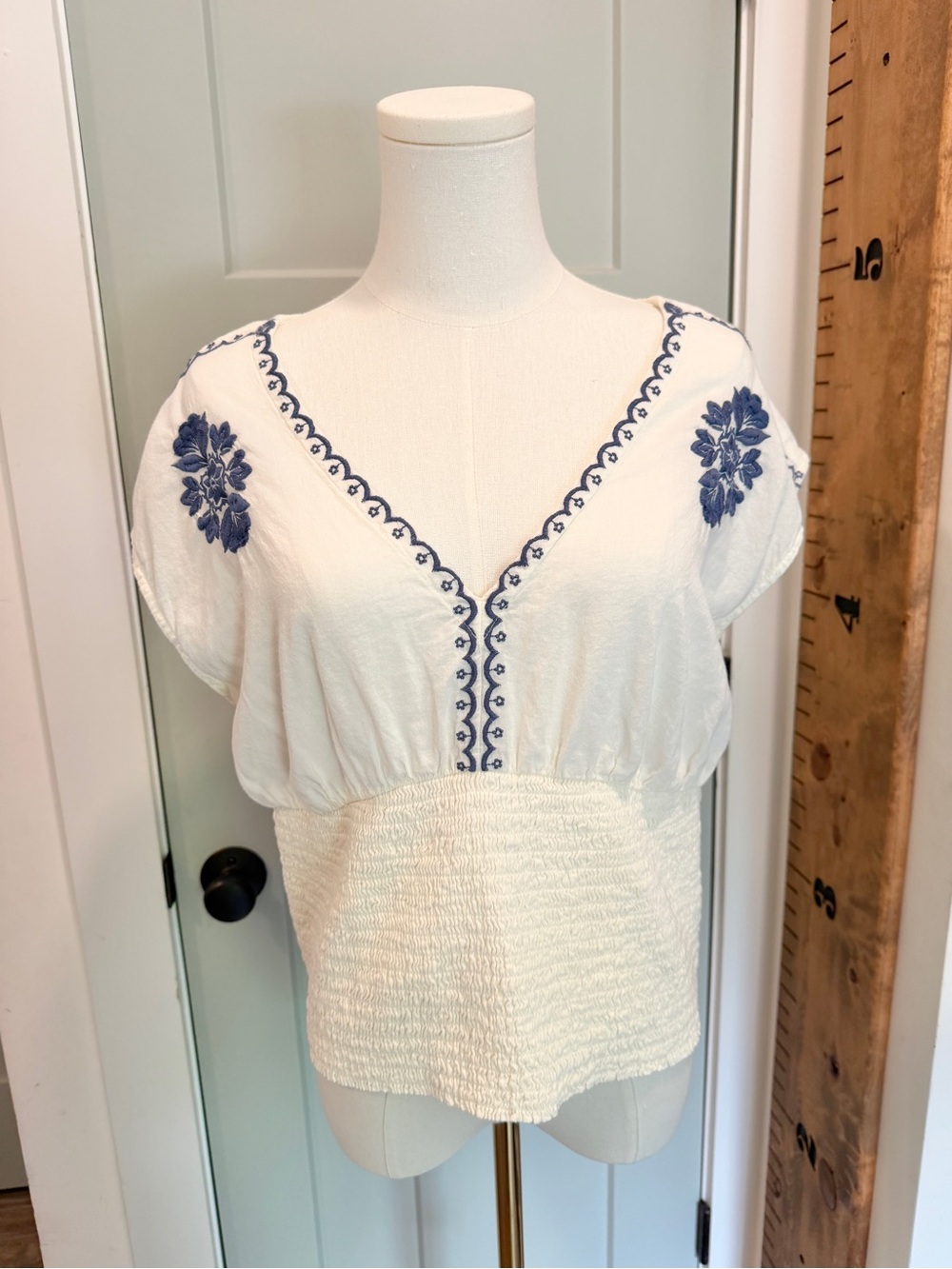 Old Navy Embroidered Top Boho Scandi Greece Coastal Beach Vacation Resort Large